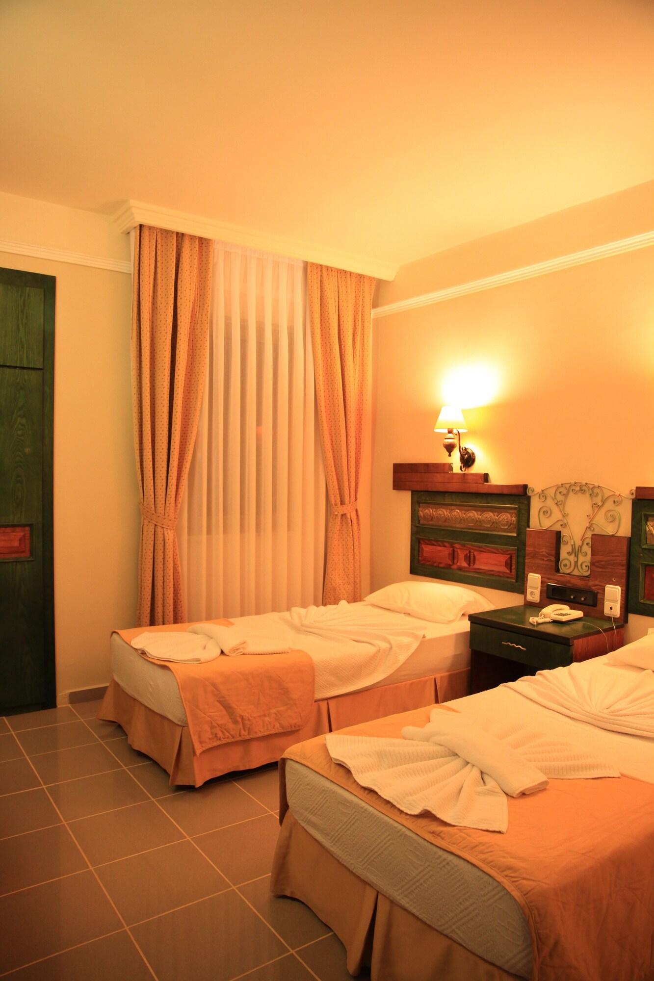 Club Alpina Hotel Marmaris Eksteriør billede