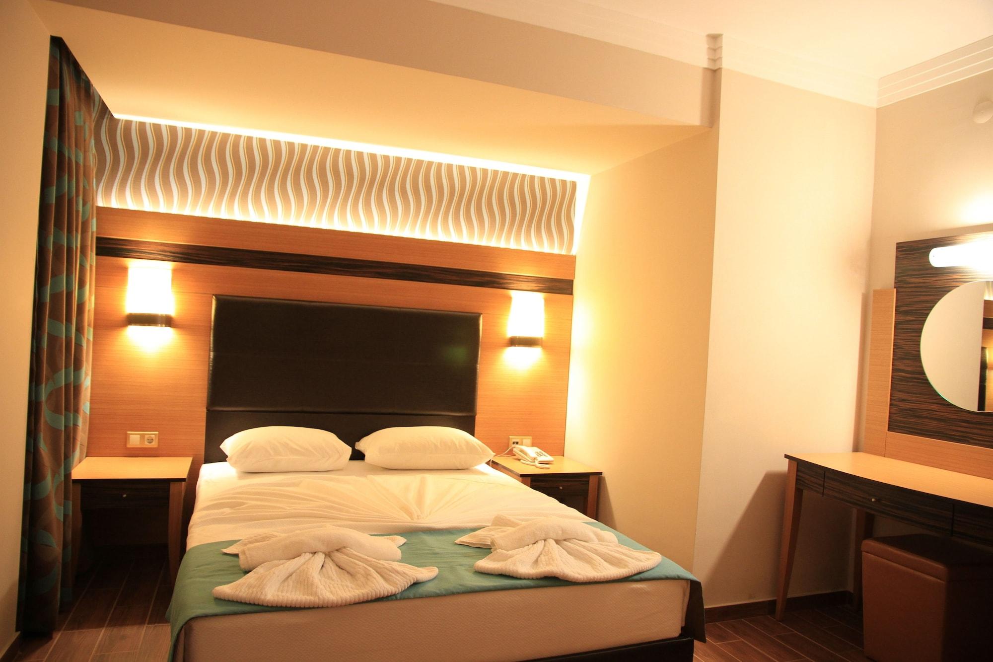 Club Alpina Hotel Marmaris Eksteriør billede