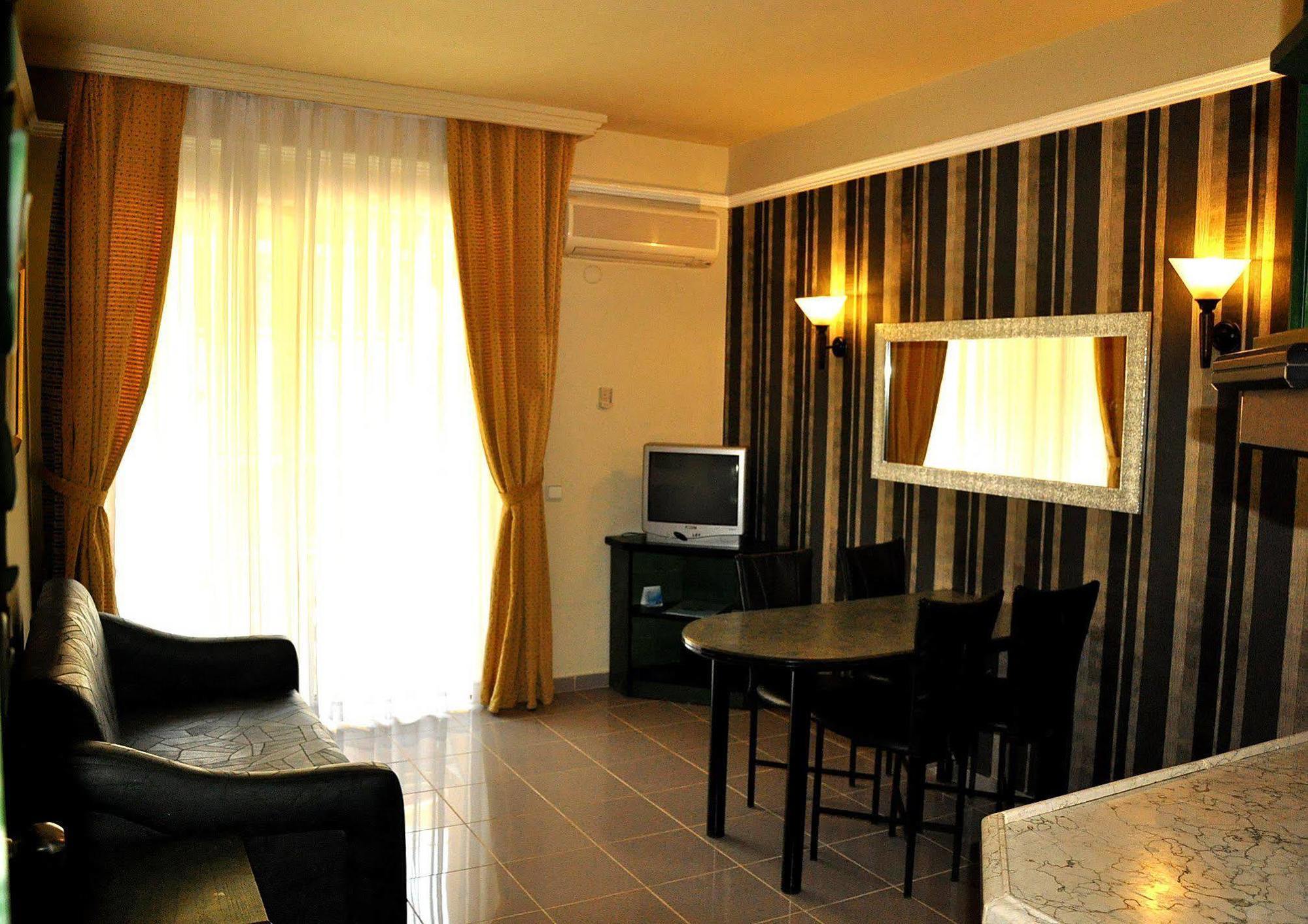 Club Alpina Hotel Marmaris Eksteriør billede
